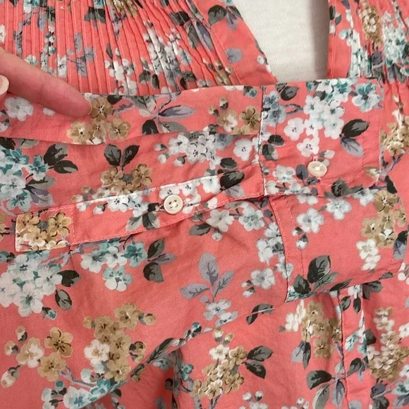 J Crew w/ Liberty Fabric Cotton Popover Blouse, Size 8 - Picture 6 of 8